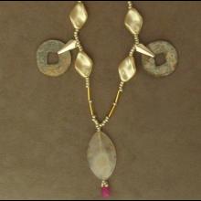 Collier avec deux pi�ces en bronze Song